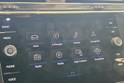 valkoinen Volkswagen Tiguan 2023 kuva 7.
