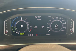 valkoinen Volkswagen Tiguan 2023 kuva 9.