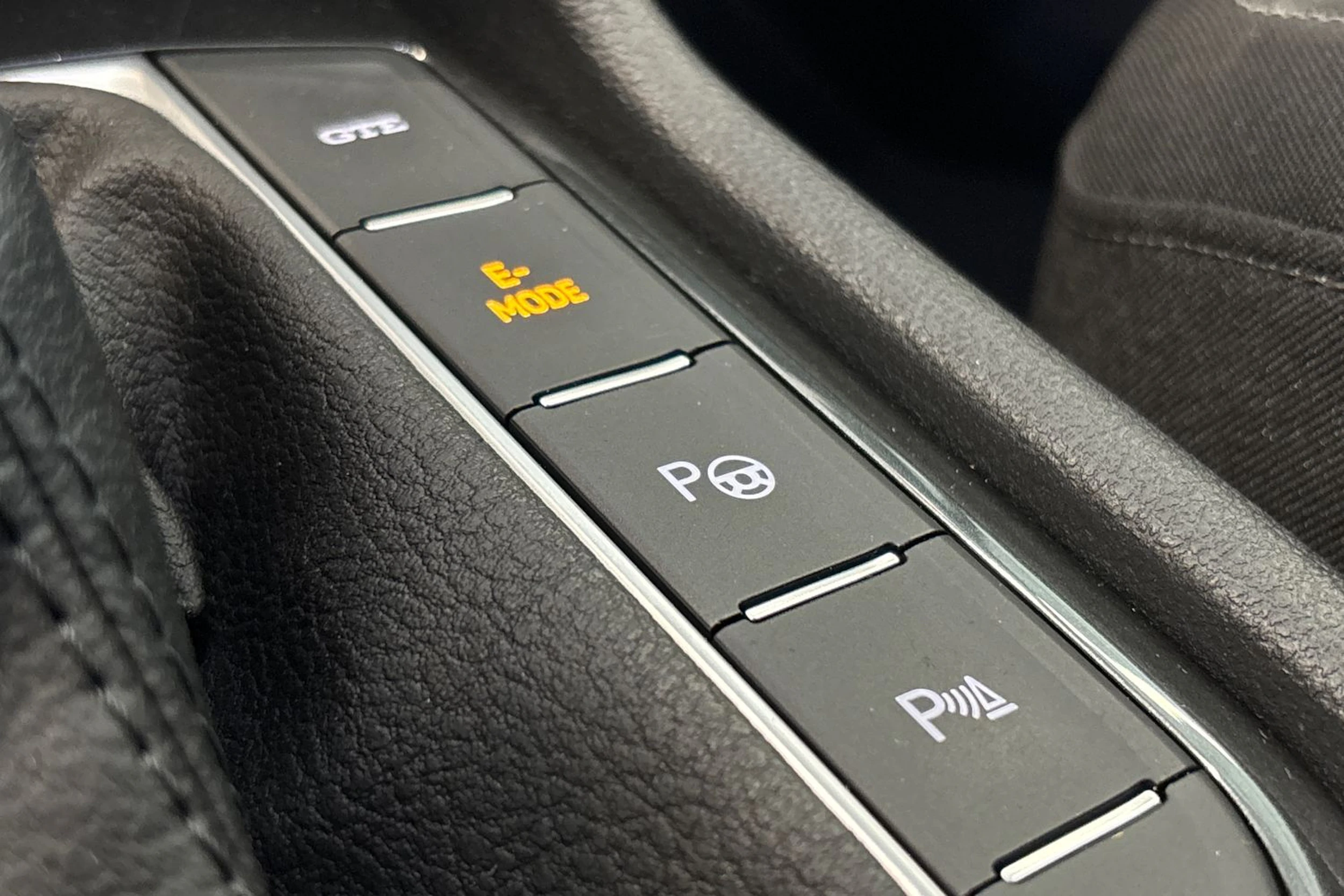 valkoinen Volkswagen Tiguan 2023 kuva 27.