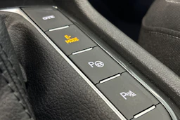 valkoinen Volkswagen Tiguan 2023 kuva 27.