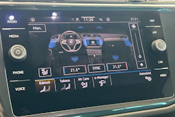 valkoinen Volkswagen Tiguan 2023 kuva 34.