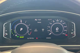 valkoinen Volkswagen Tiguan 2023 kuva 35.