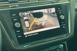 valkoinen Volkswagen Tiguan 2023 kuva 37.