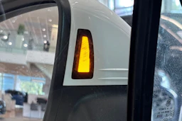 valkoinen Volkswagen Tiguan 2023 kuva 38.