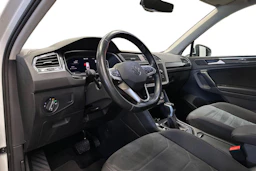 valkoinen Volkswagen Tiguan 2023 kuva 6.