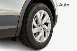 valkoinen Volkswagen Tiguan 2023 kuva 9.