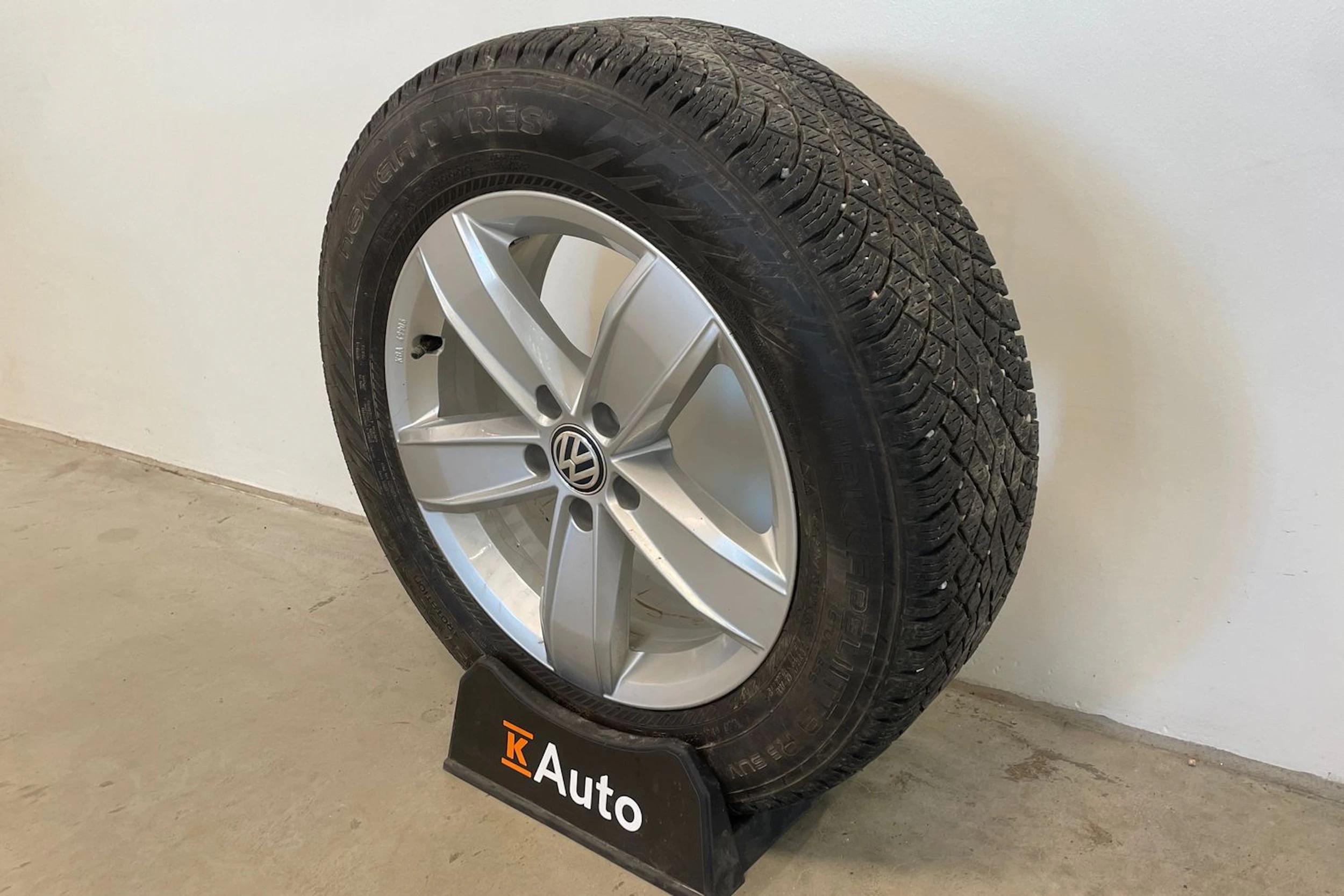 musta Volkswagen Tiguan 2023 kuva 10.