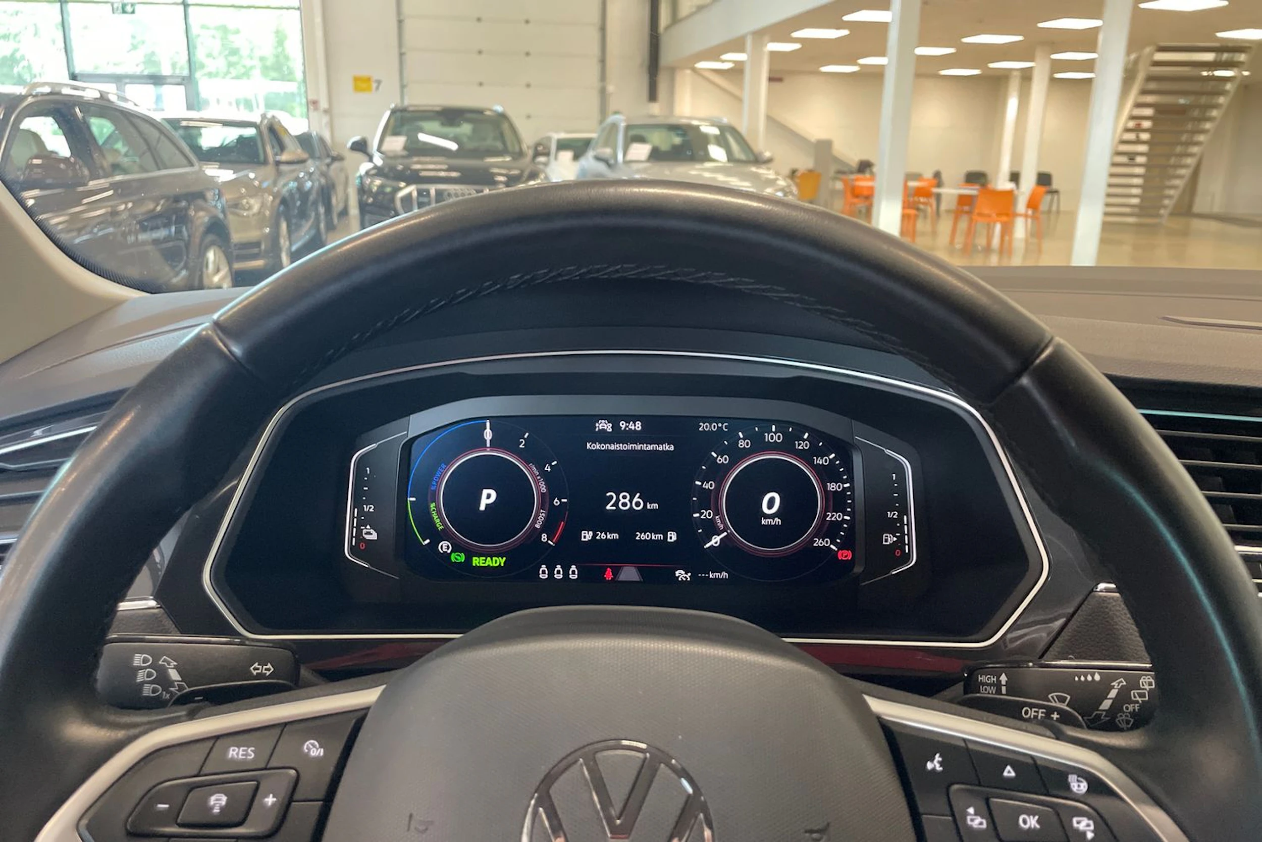 musta Volkswagen Tiguan 2023 kuva 12.
