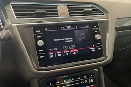 musta Volkswagen Tiguan 2023 kuva 18.