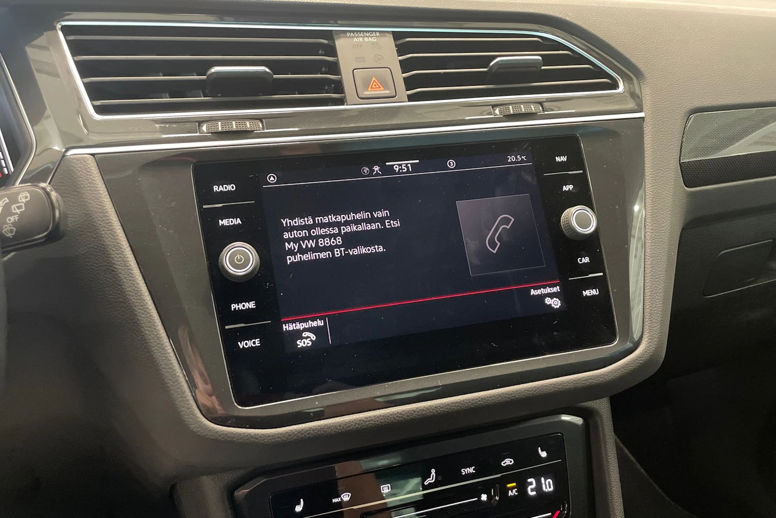 musta Volkswagen Tiguan 2023 kuva 19.
