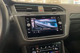 musta Volkswagen Tiguan 2023 kuva 27.