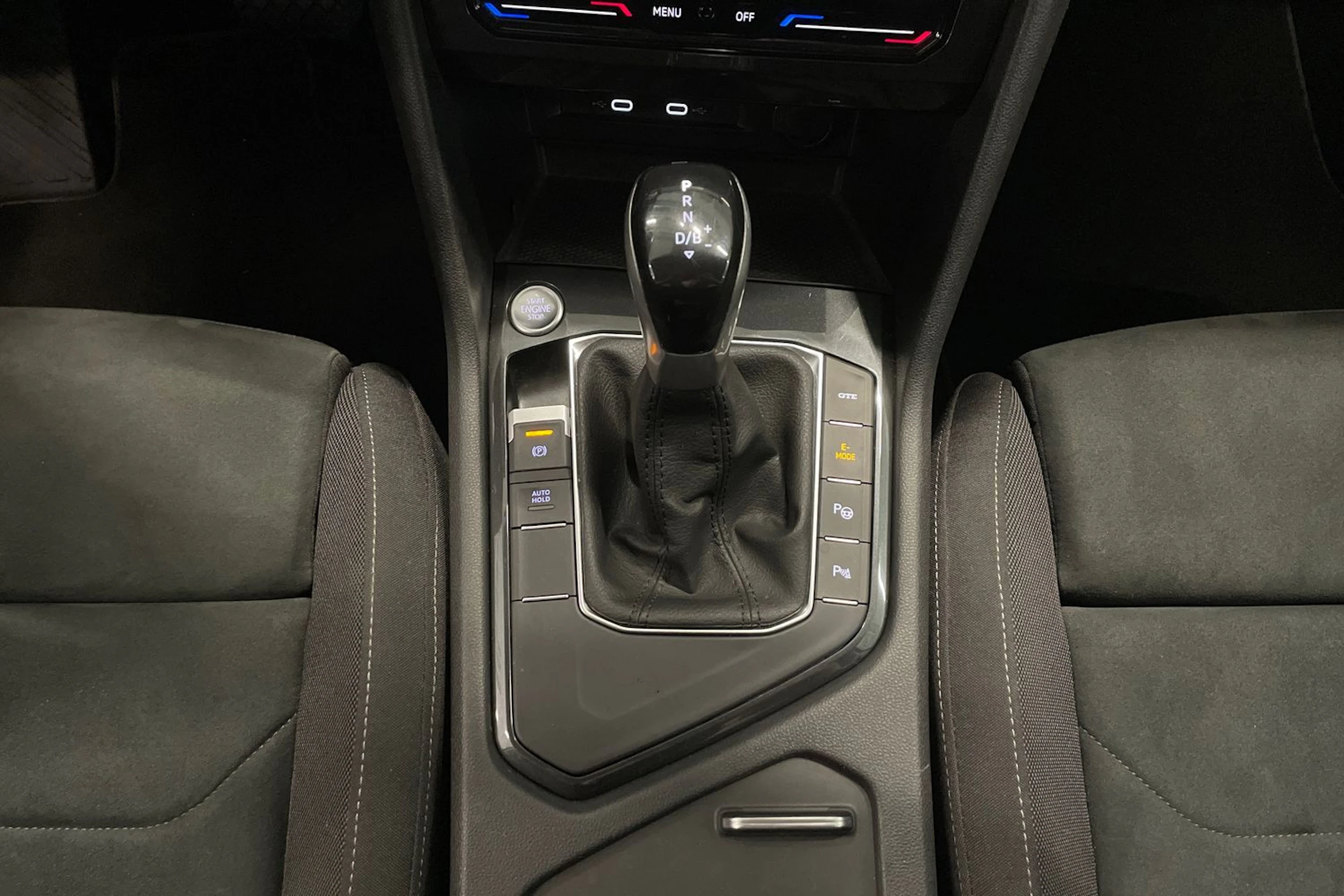 musta Volkswagen Tiguan 2023 kuva 29.