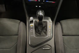 musta Volkswagen Tiguan 2023 kuva 29.