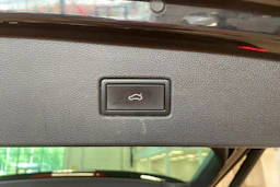 musta Volkswagen Tiguan 2023 kuva 31.