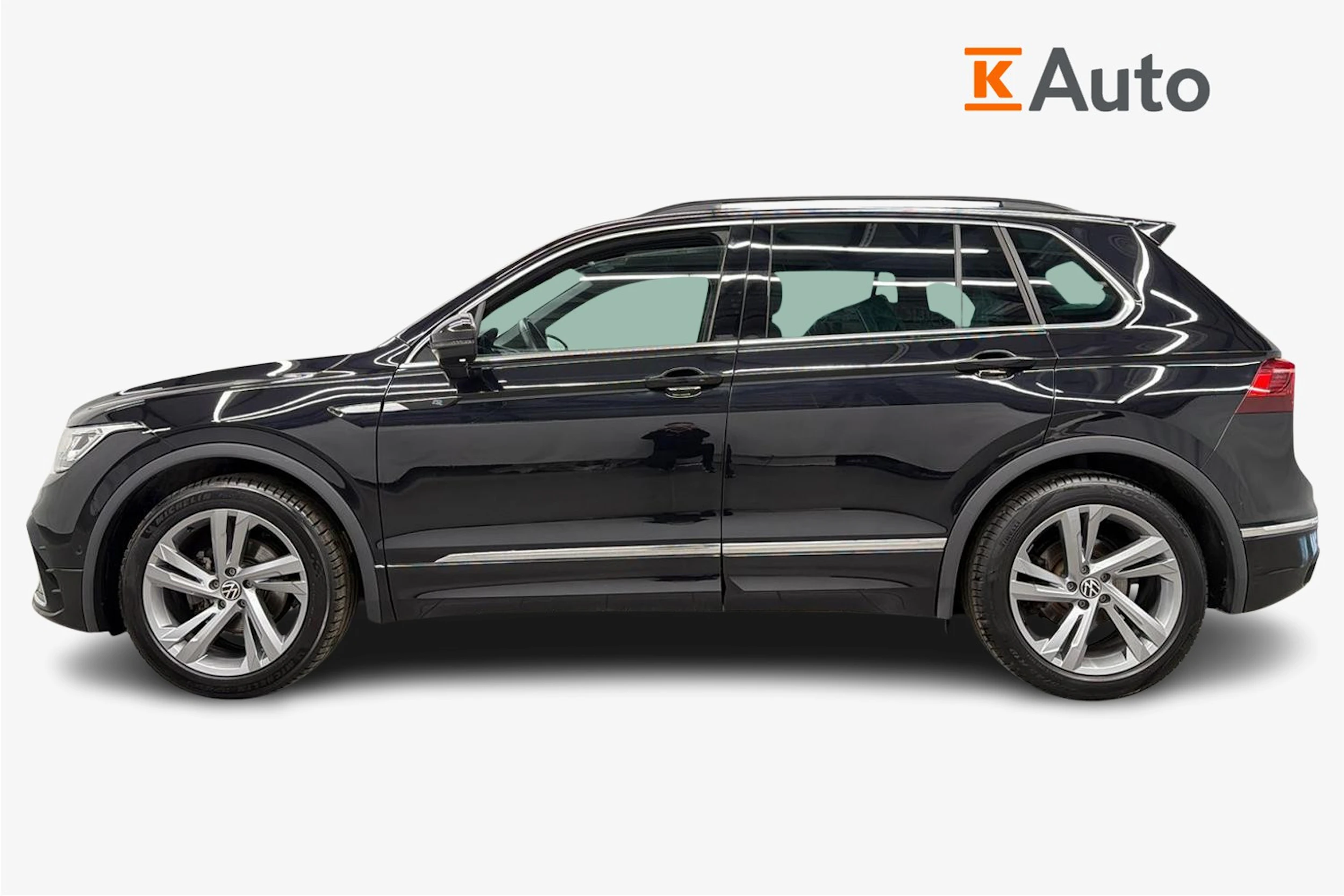 musta Volkswagen Tiguan 2023 kuva 7.
