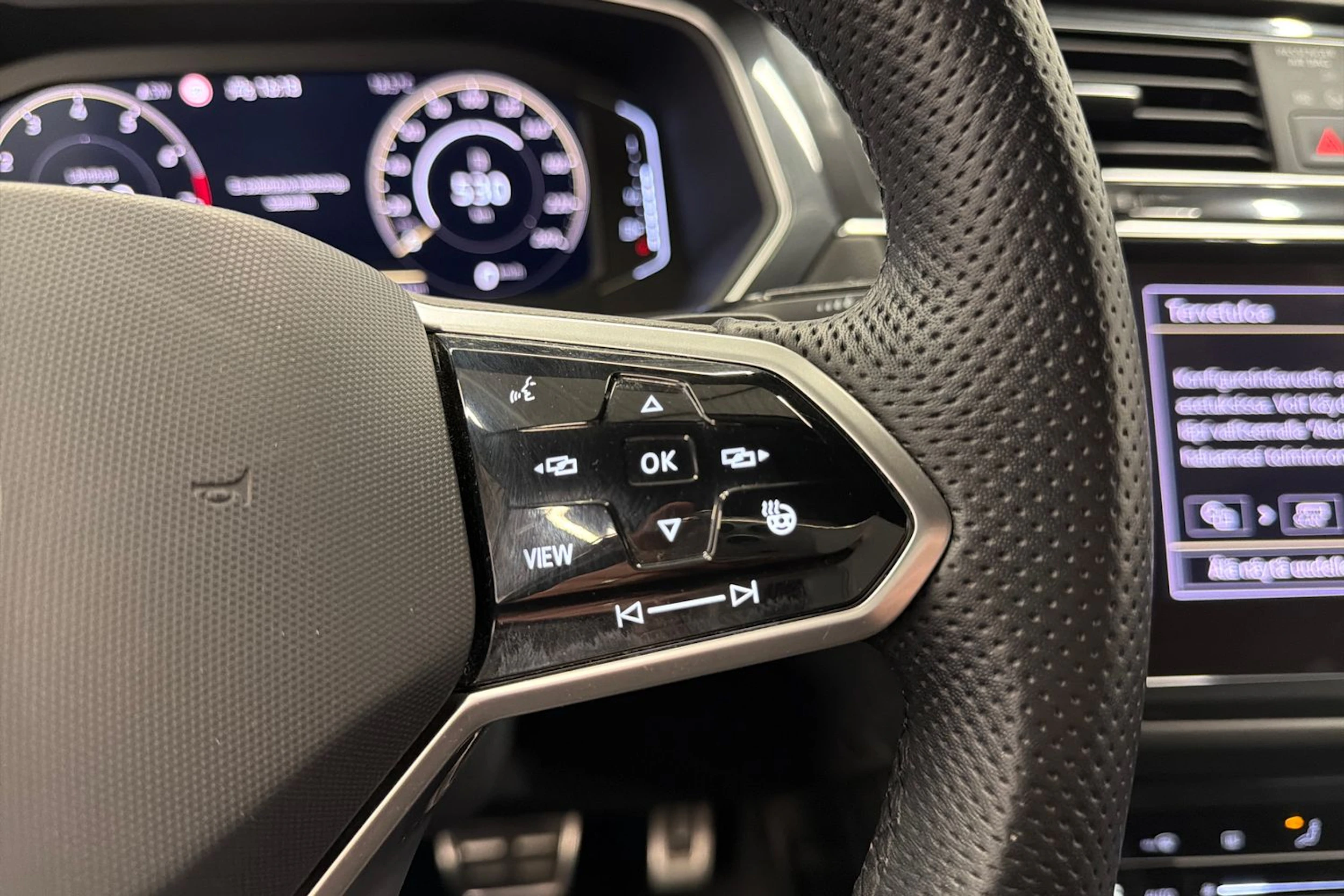 musta Volkswagen Tiguan 2023 kuva 21.