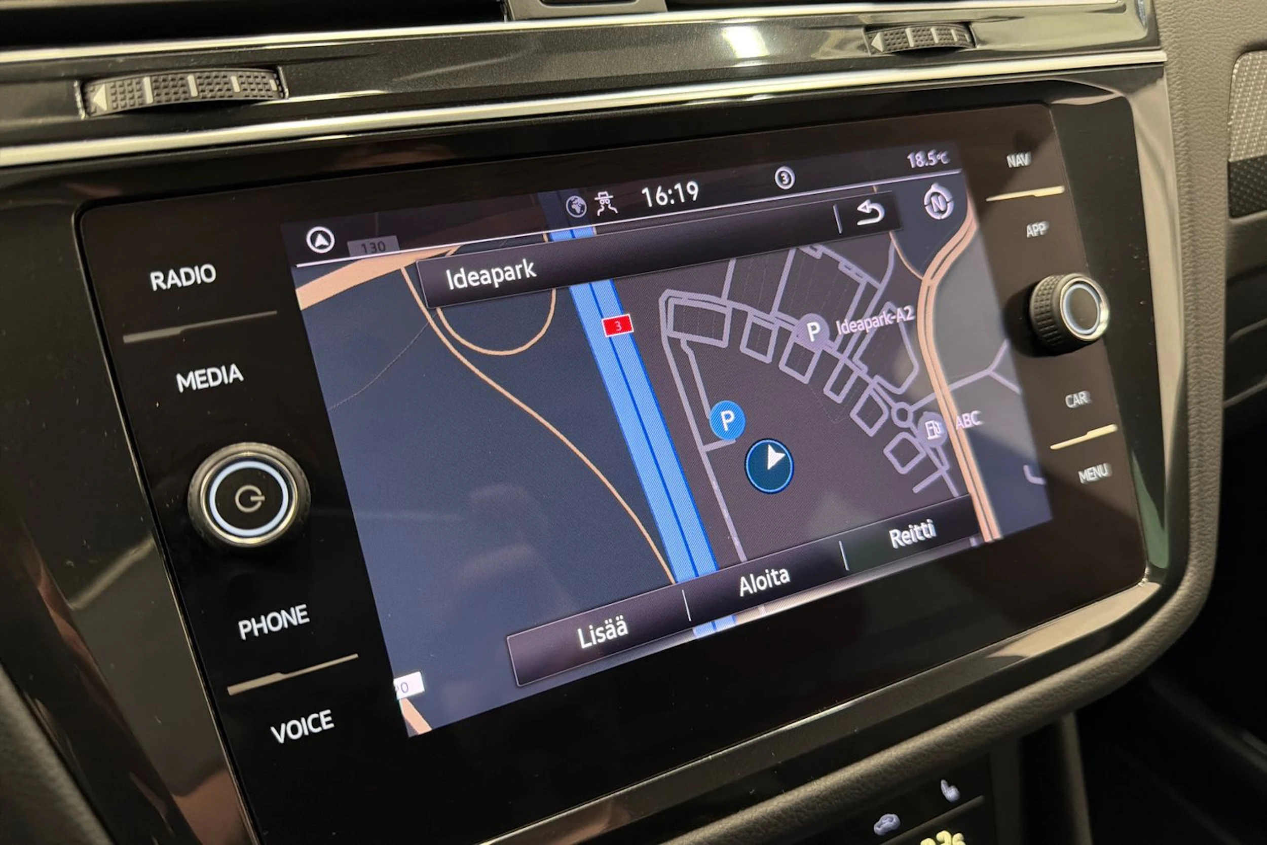 musta Volkswagen Tiguan 2023 kuva 23.