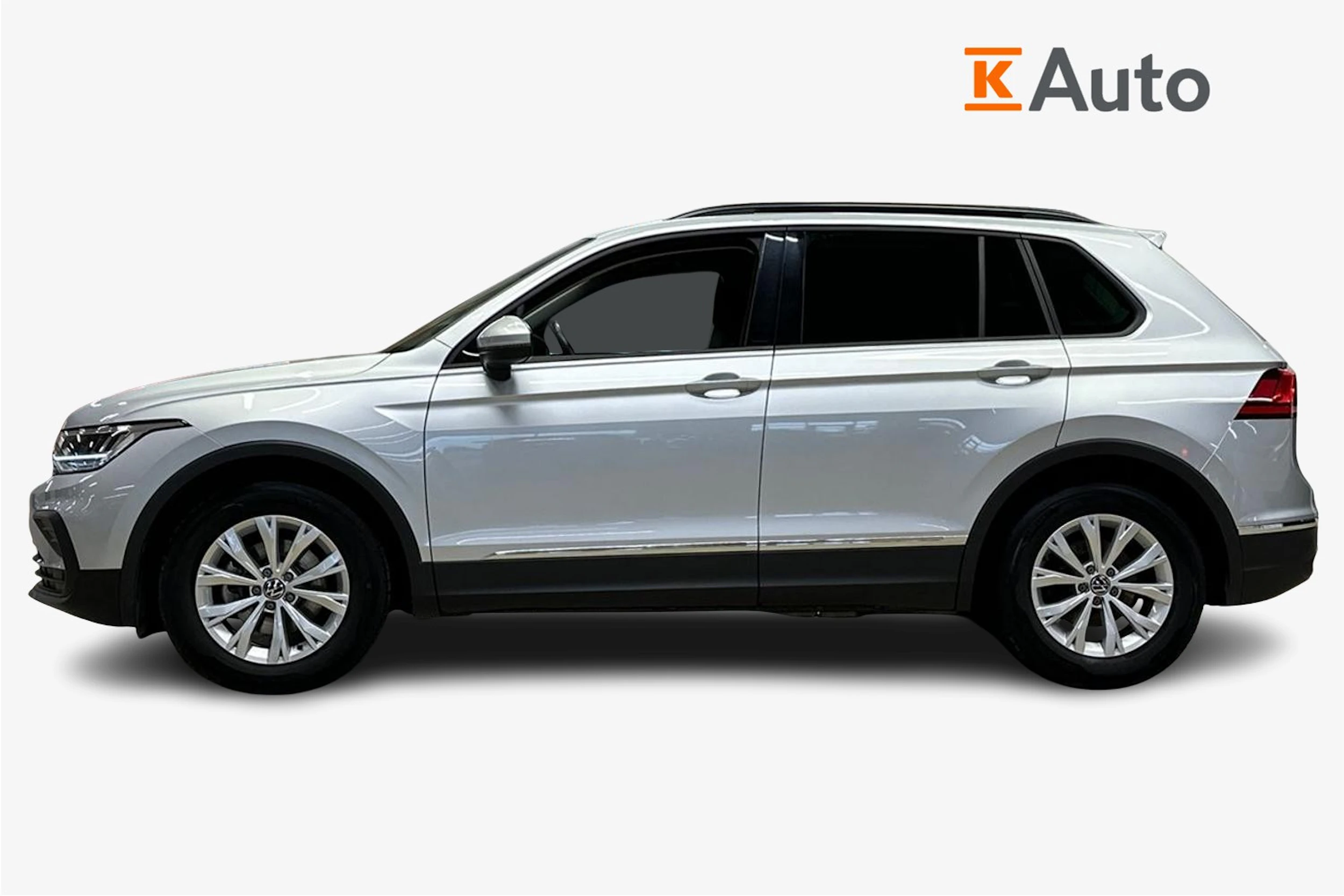 harmaa Volkswagen Tiguan 2023 kuva 7.