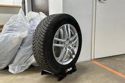 harmaa Volkswagen Tiguan 2023 kuva 13.