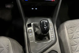 harmaa Volkswagen Tiguan 2023 kuva 21.