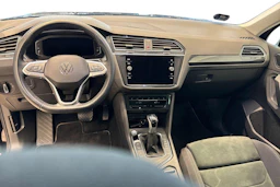 musta Volkswagen Tiguan 2023 kuva 9.