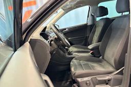 musta Volkswagen Tiguan 2023 kuva 13.