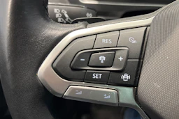 musta Volkswagen Tiguan 2023 kuva 18.
