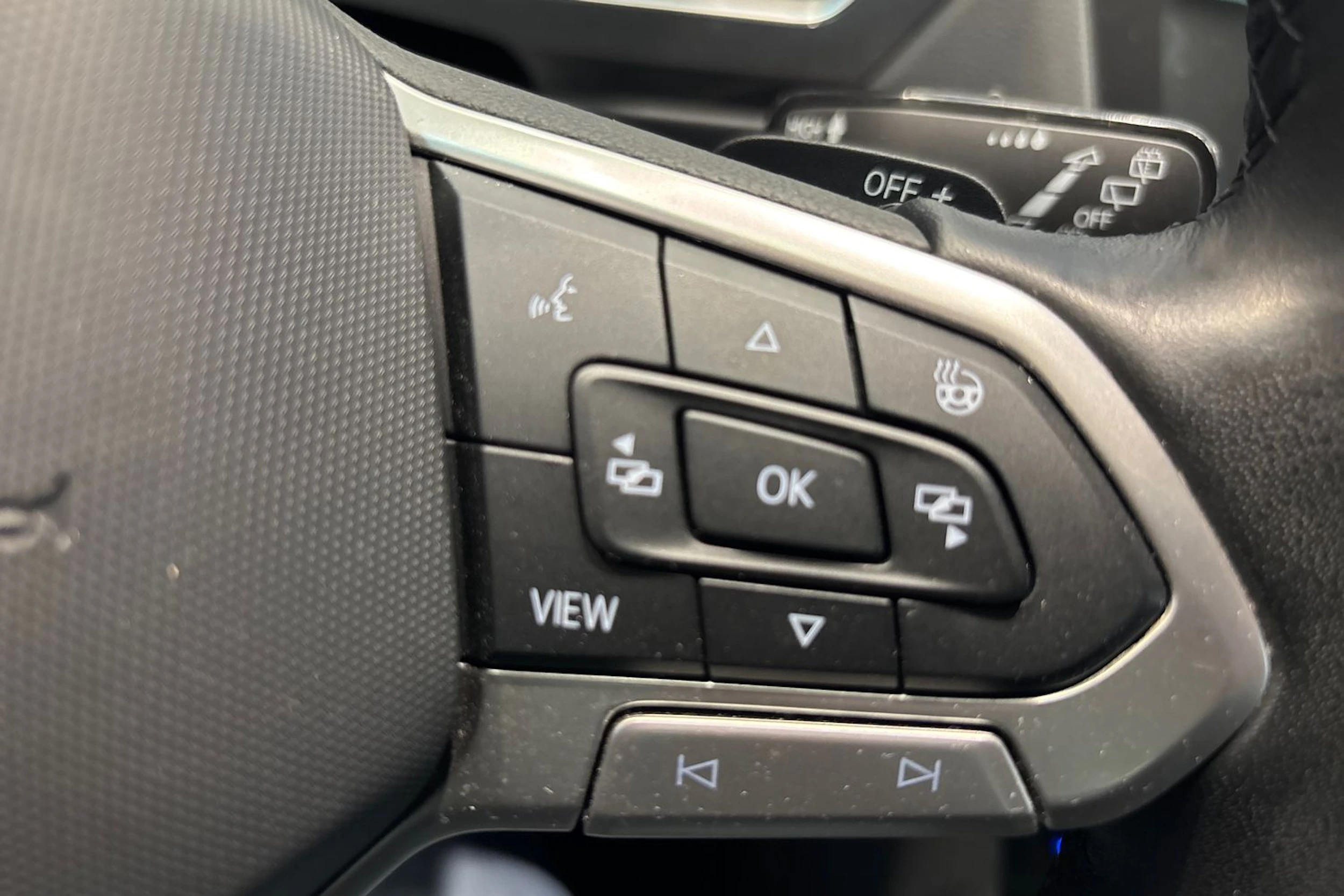 musta Volkswagen Tiguan 2023 kuva 19.