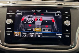 musta Volkswagen Tiguan 2023 kuva 26.