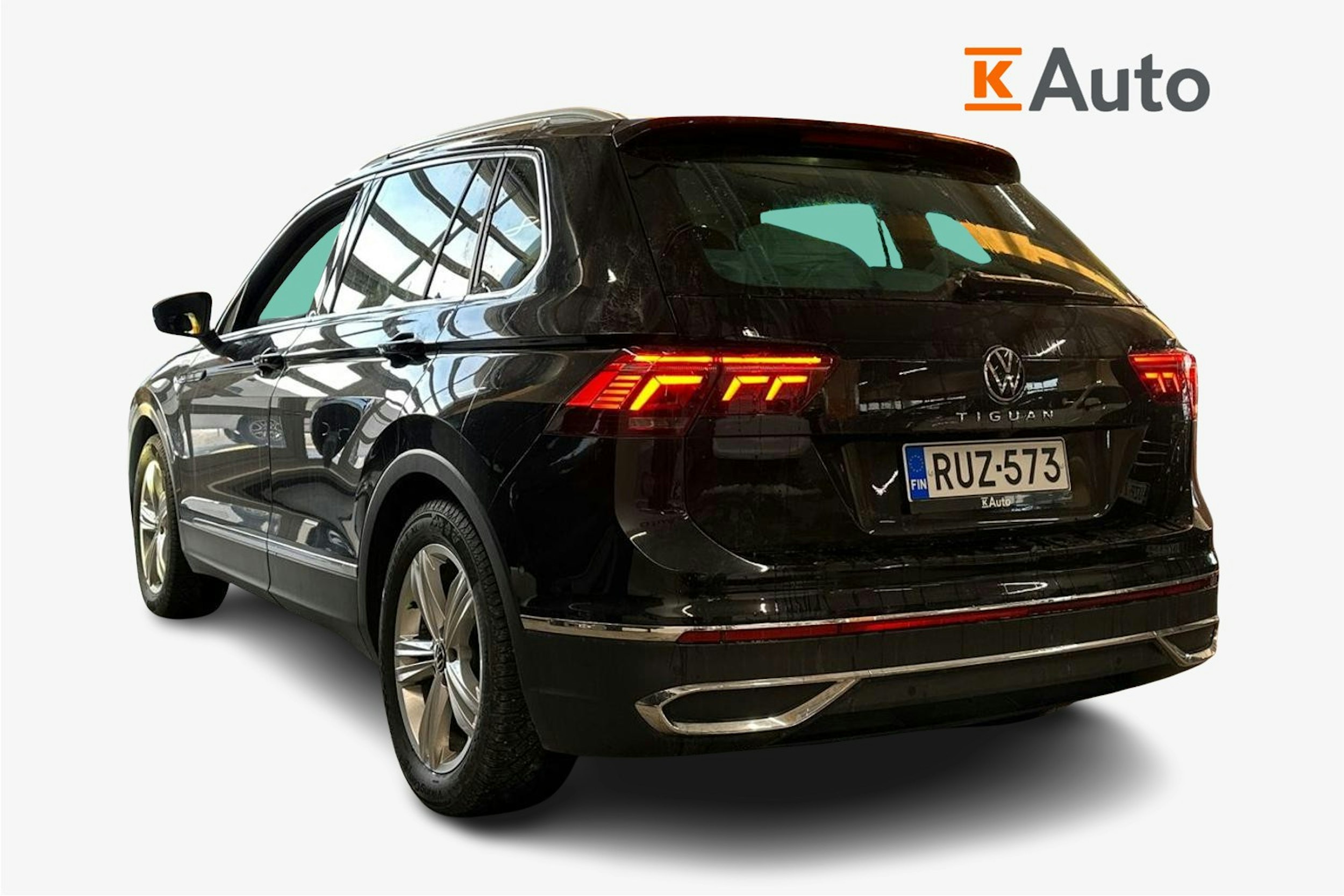 musta Volkswagen Tiguan 2023 kuva 2.