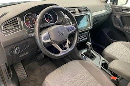 met. sininen Volkswagen Tiguan 2023 kuva 7.
