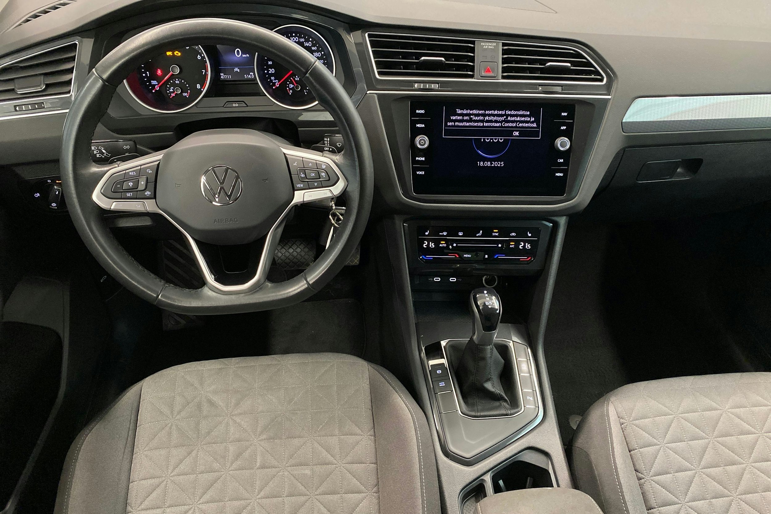 met. sininen Volkswagen Tiguan 2023 kuva 9.