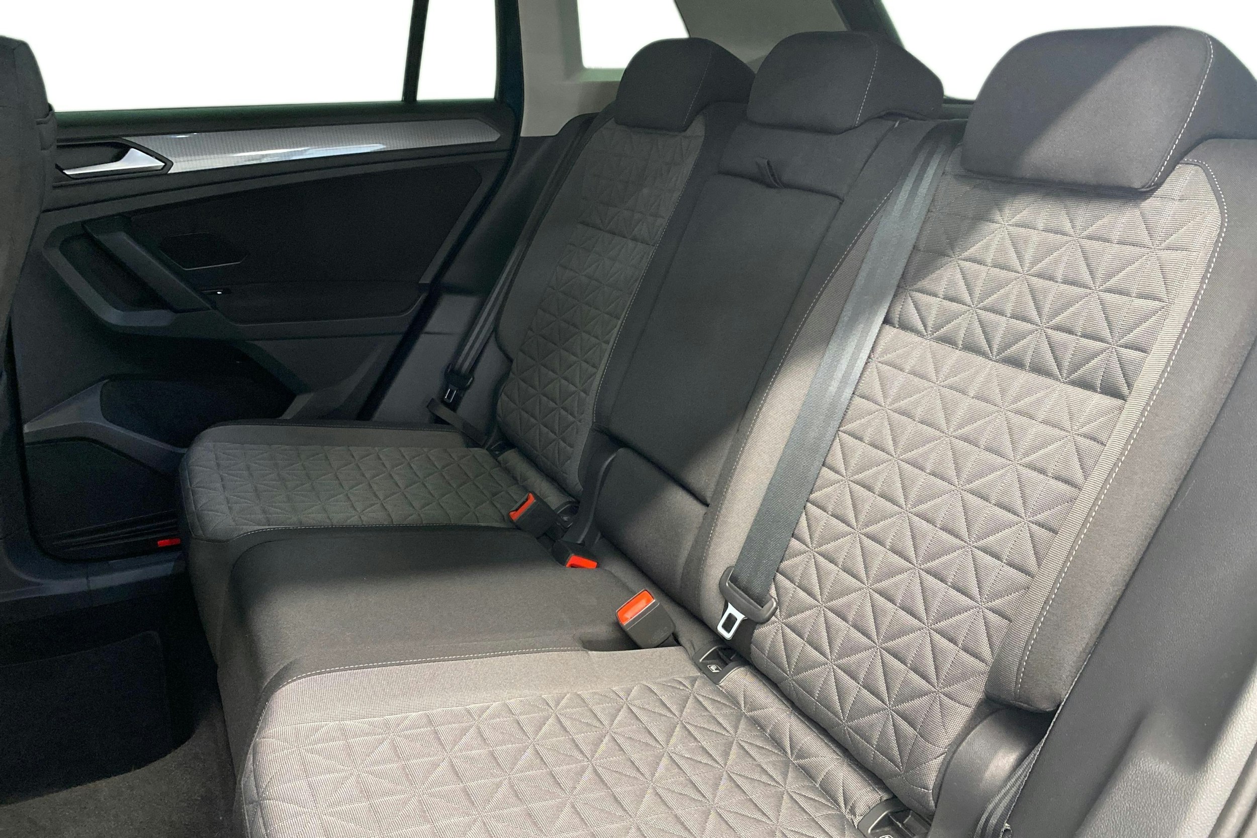 met. sininen Volkswagen Tiguan 2023 kuva 10.