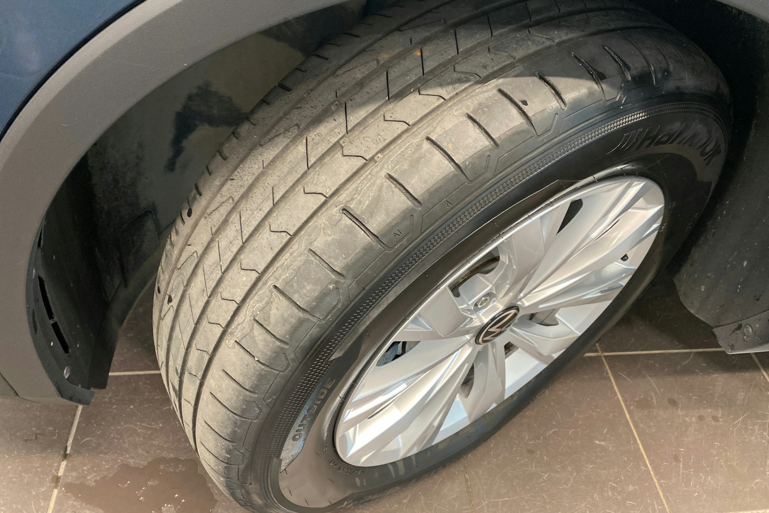 met. sininen Volkswagen Tiguan 2023 kuva 13.