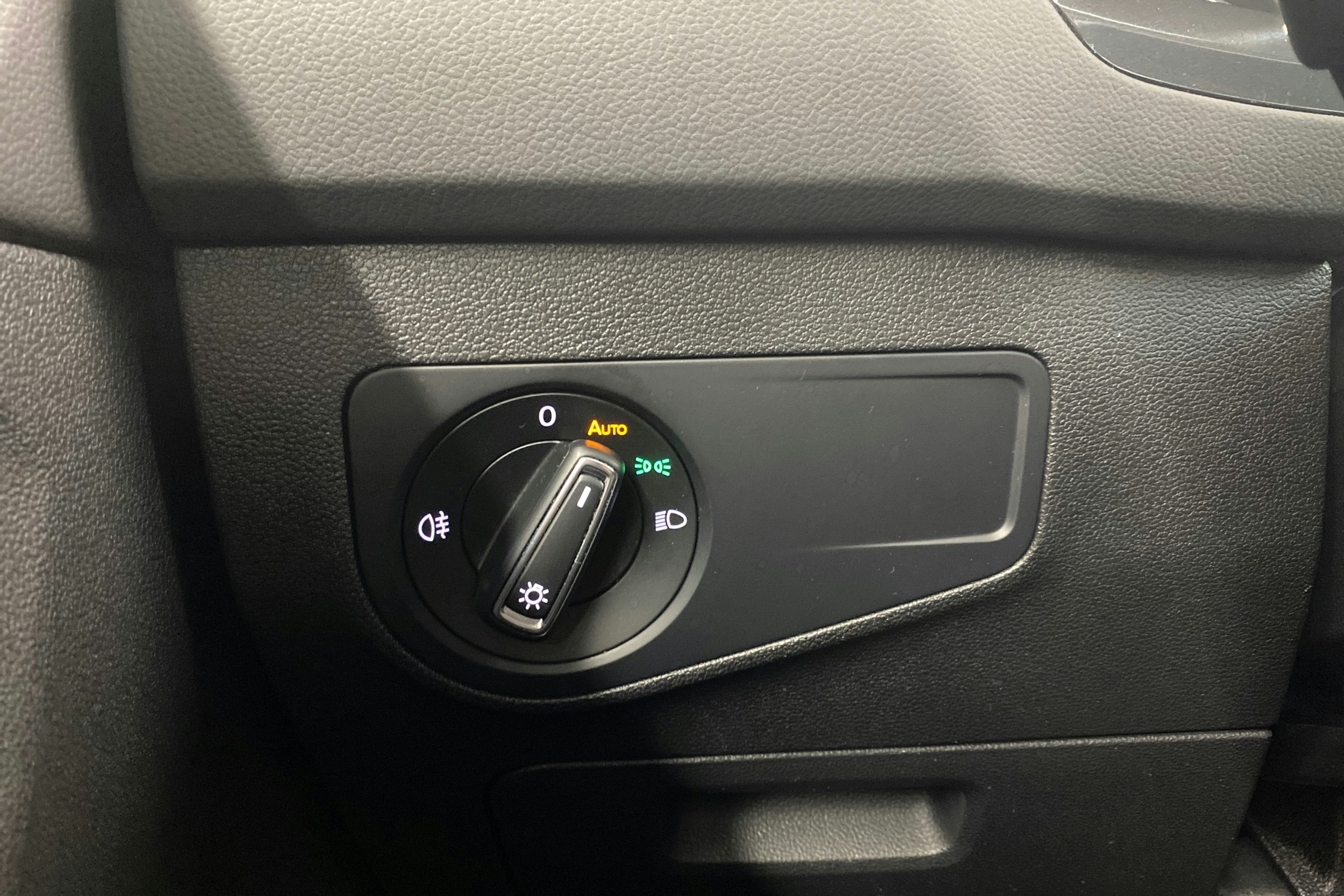 met. sininen Volkswagen Tiguan 2023 kuva 20.