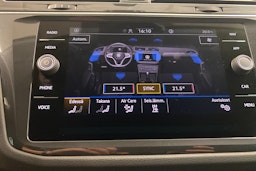 met. sininen Volkswagen Tiguan 2023 kuva 26.