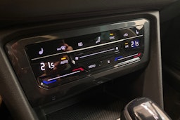 met. sininen Volkswagen Tiguan 2023 kuva 29.