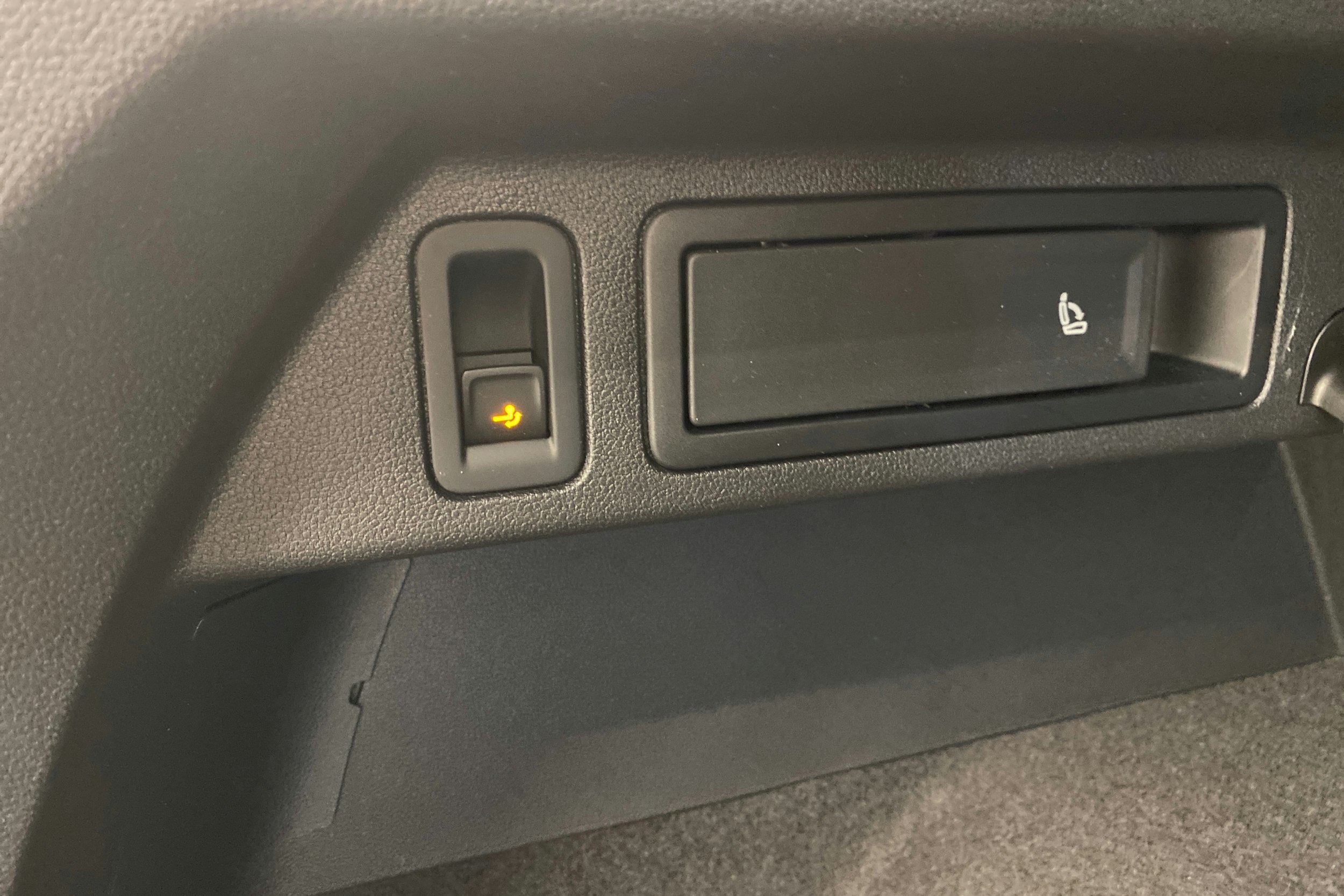 met. sininen Volkswagen Tiguan 2023 kuva 36.