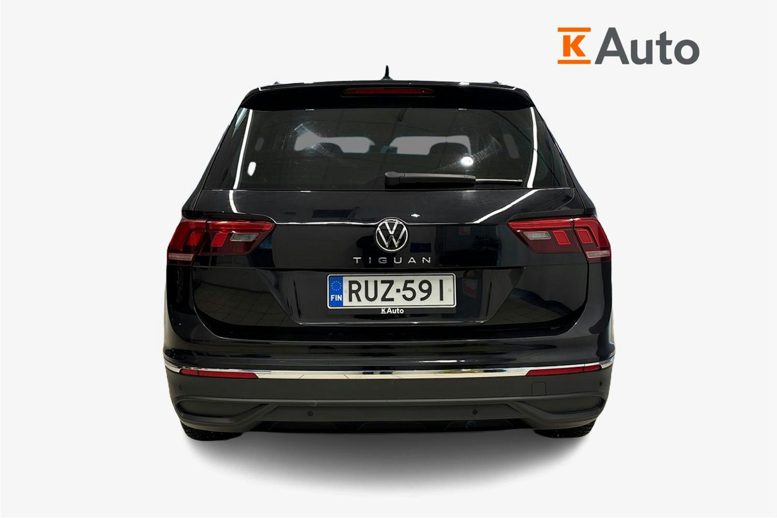 Musta Volkswagen Tiguan 2023 kuva 3.