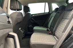 Musta Volkswagen Tiguan 2023 kuva 10.