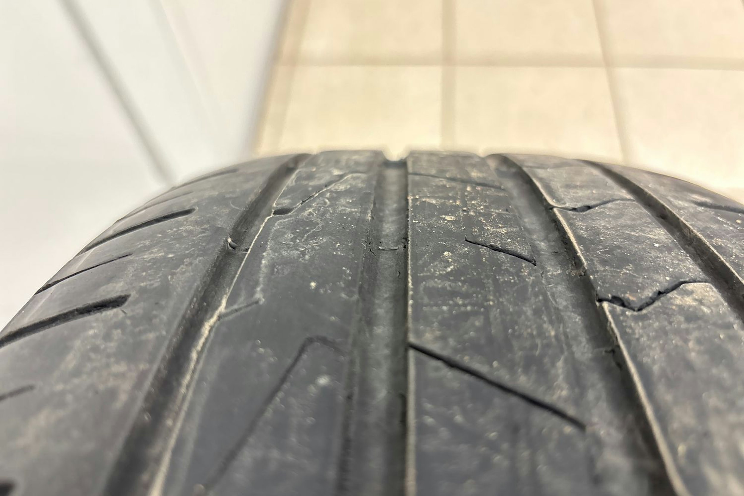 Musta Volkswagen Tiguan 2023 kuva 15.