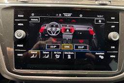 Musta Volkswagen Tiguan 2023 kuva 29.