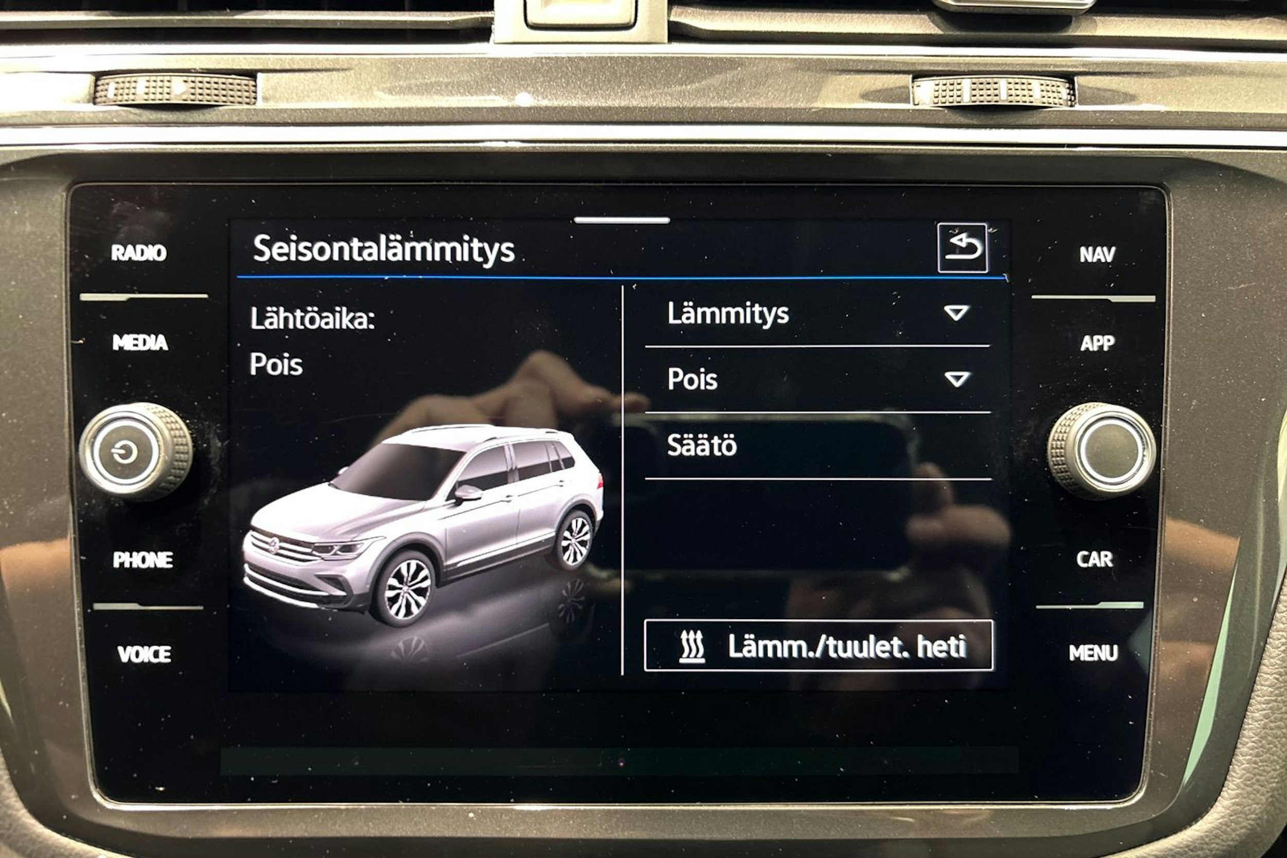 Musta Volkswagen Tiguan 2023 kuva 30.