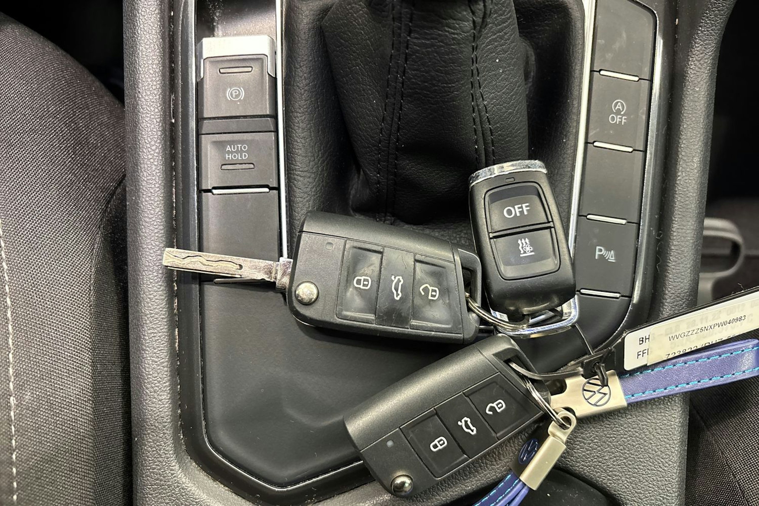 Musta Volkswagen Tiguan 2023 kuva 31.