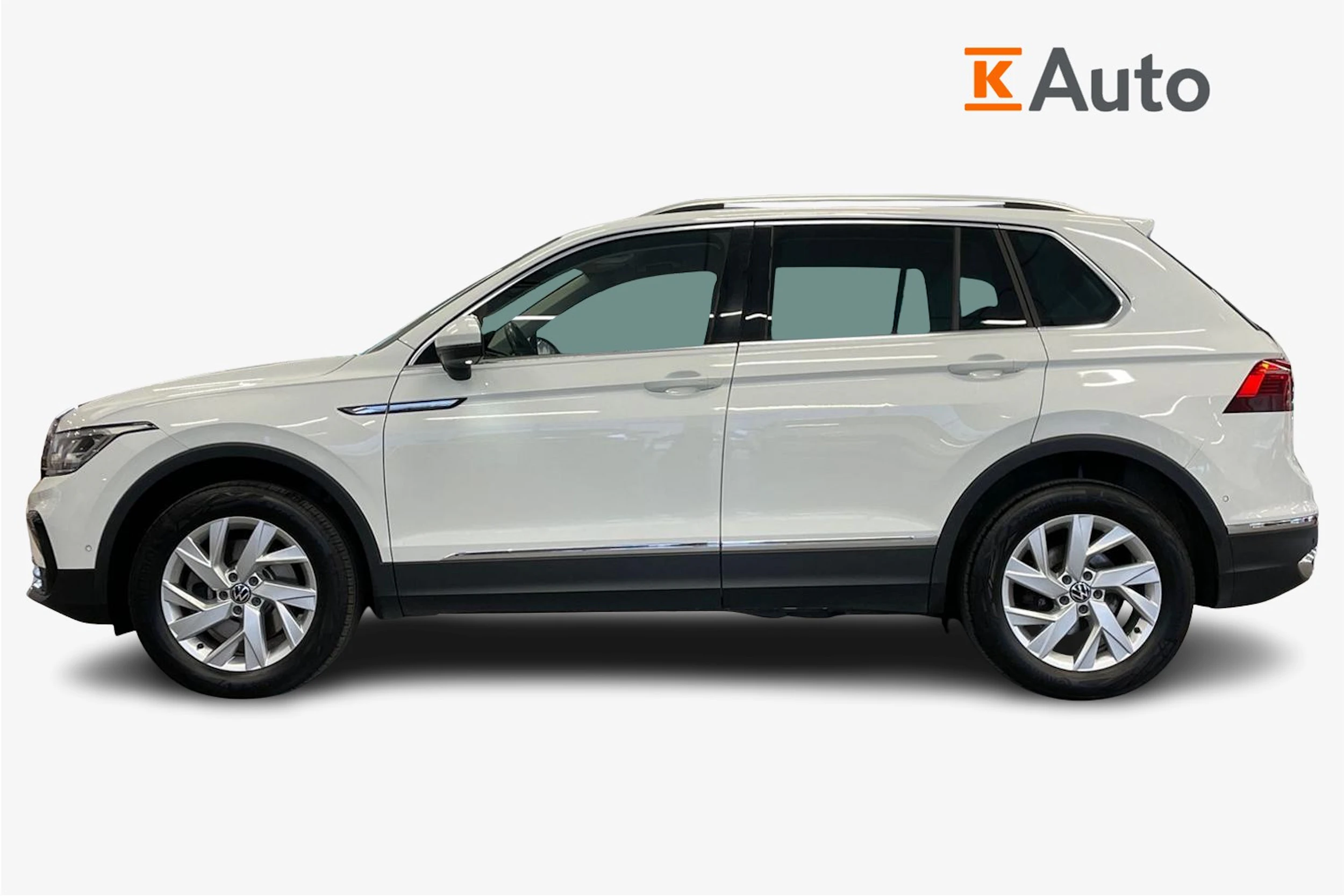 valkoinen Volkswagen Tiguan 2023 kuva 5.
