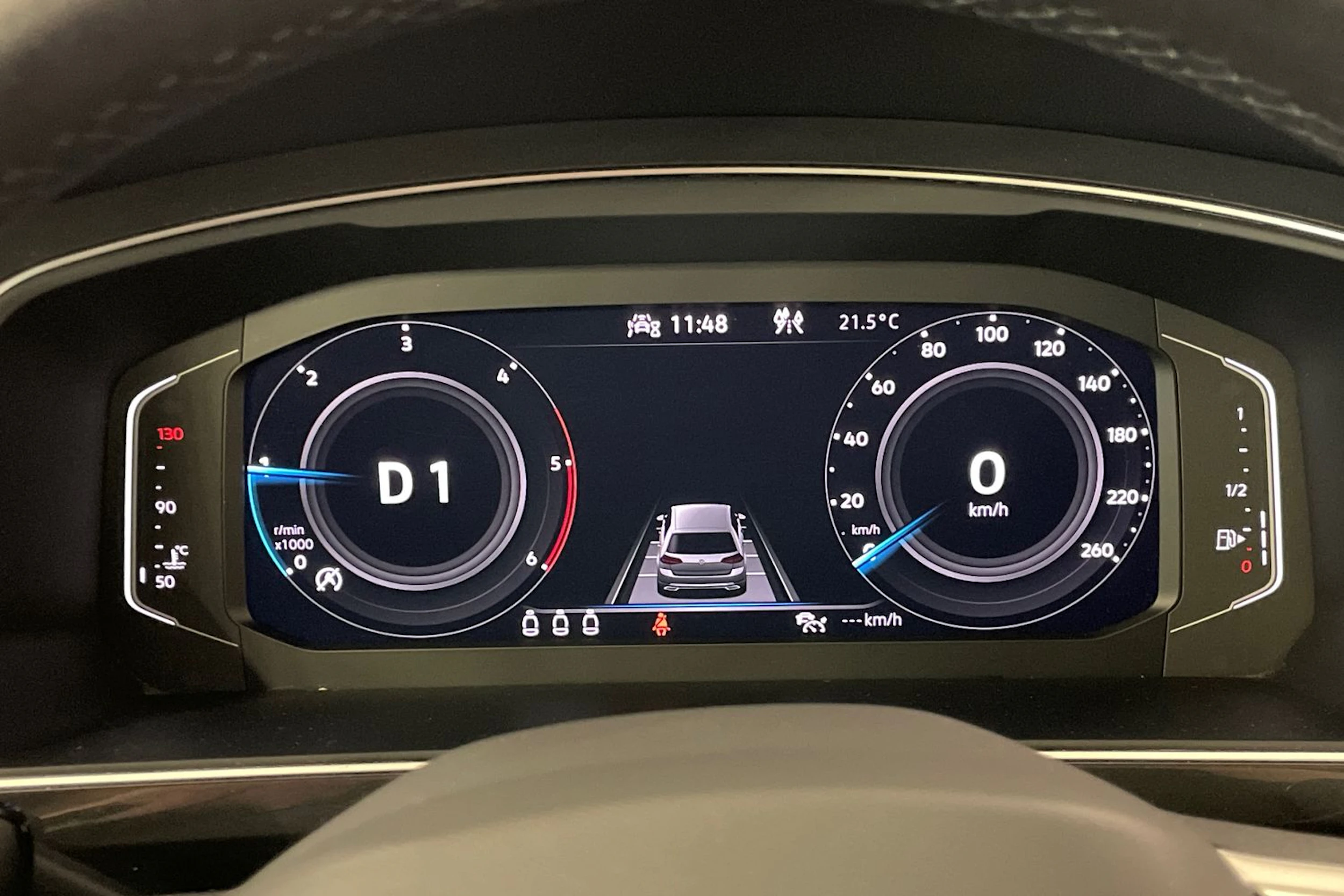 valkoinen Volkswagen Tiguan 2023 kuva 12.