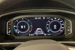valkoinen Volkswagen Tiguan 2023 kuva 12.
