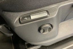 valkoinen Volkswagen Tiguan 2023 kuva 14.