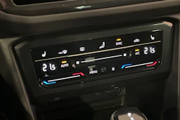 valkoinen Volkswagen Tiguan 2023 kuva 21.