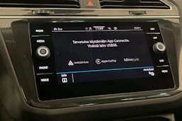 valkoinen Volkswagen Tiguan 2023 kuva 22.